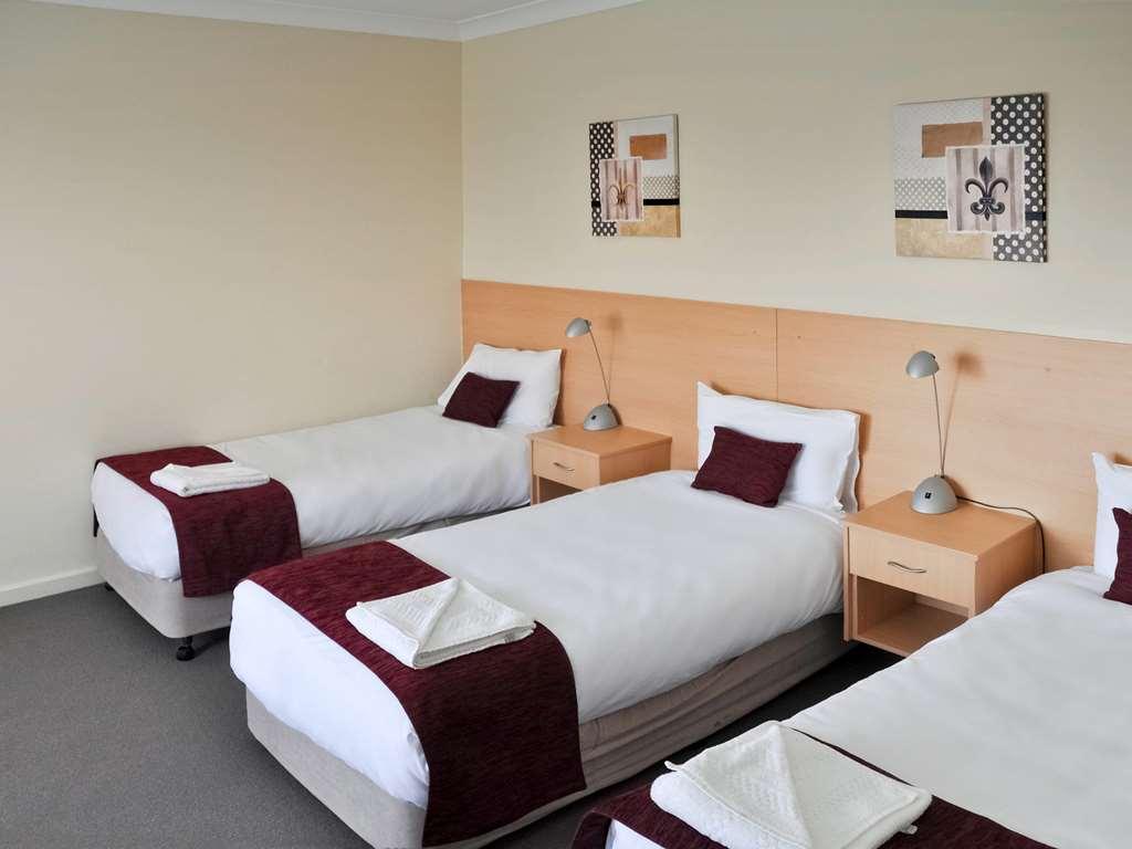 Hotel Ibis Styles Orange Habitación foto